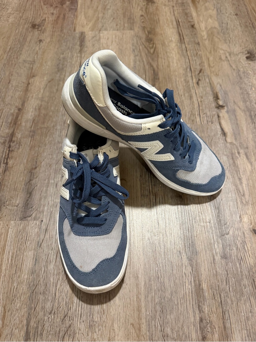 New Balance Men's Navy and Light Gray Retro Running Sneakers